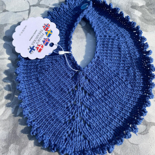 colorful baby bibs blue